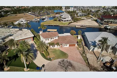 109 Montrose Dr, Fort Myers, FL 33919 - Photo 48