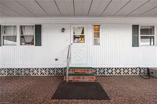 512 Crampton Ln, North Fort Myers, FL 33903 - Photo 6