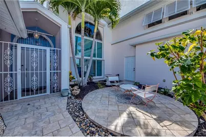 4917 Seville Ct, Cape Coral, FL 33904 - Photo 2