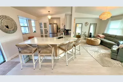2011 NE 9th Ave, Cape Coral, FL 33909 - Photo 4