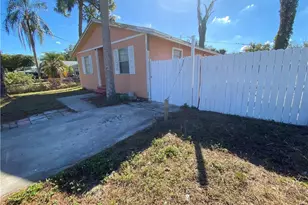 537 Sacramento St, North Fort Myers, FL 33903 - Photo 4