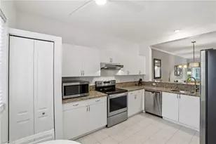 770 Luisa Ln, Naples, FL 34104 - Photo 4