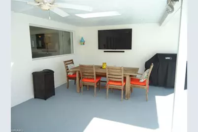 2012 SE 47th St, Cape Coral, FL 33904 - Photo 6