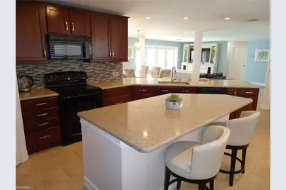 2012 SE 47th St, Cape Coral, FL 33904 - Photo 18