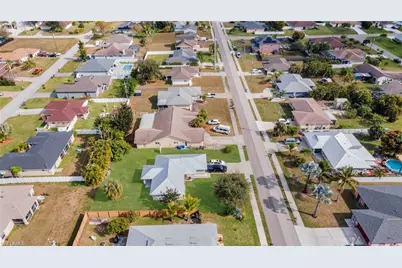 309 SE 8th St, Cape Coral, FL 33990 - Photo 22