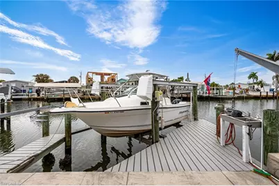 3811 Blueberry Ln, Saint James City, FL 33956 - Photo 6