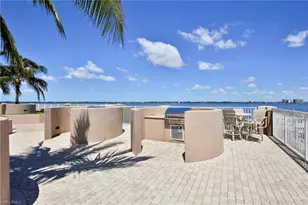 2090 W First St, Fort Myers, FL 33901 - Photo 36