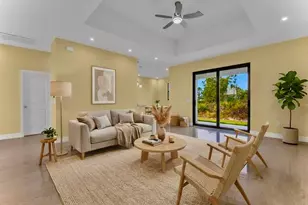 637 Cardinal St E, Lehigh Acres, FL 33974 - Photo 4