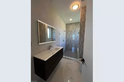 2716 NW 22nd St, Cape Coral, FL 33993 - Photo 20