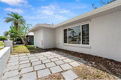 22457 Oceanside Ave, Port Charlotte, FL 33952 - Photo 24