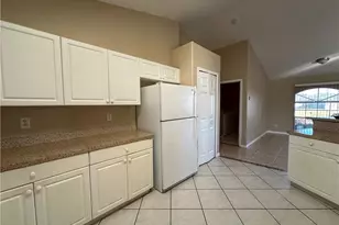 3015 40th St SW, Lehigh Acres, FL 33976 - Photo 6