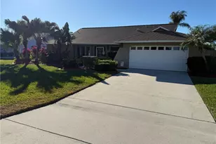 628 SW 35th St, Cape Coral, FL 33914 - Photo 2