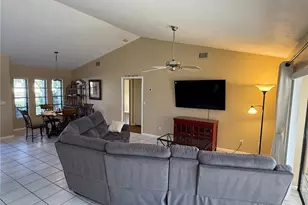 628 SW 35th St, Cape Coral, FL 33914 - Photo 10