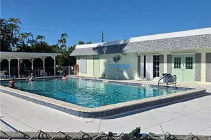 101 Oak Ln, Fort Myers, FL 33908 - Photo 14