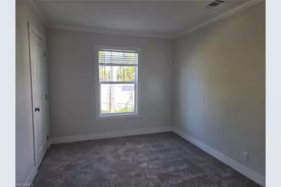 101 Oak Ln, Fort Myers, FL 33908 - Photo 12