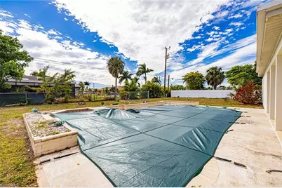 208 SE 43rd Ter, Cape Coral, FL 33904 - Photo 30