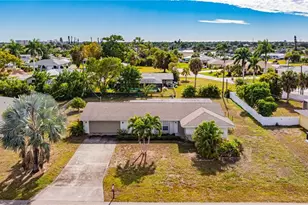208 SE 43rd Terrace, Cape Coral, FL 33904 - Photo 36