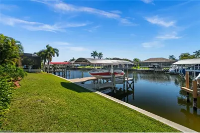 2926 SW 38th Ter, Cape Coral, FL 33914 - Photo 4