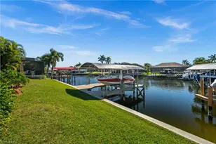 2926 SW 38th Terrace, Cape Coral, FL 33914 - Photo 4