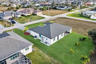 1704 NW 38th Ave, Cape Coral, FL 33993 - Photo 30