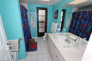 215 SE 1st Pl, Cape Coral, FL 33990 - Photo 18