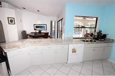 215 SE 1st Pl, Cape Coral, FL 33990 - Photo 4