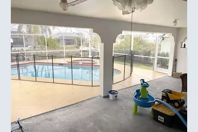 215 SE 1st Pl, Cape Coral, FL 33990 - Photo 22