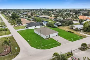 1327 SE 16th Pl, Cape Coral, FL 33990 - Photo 30