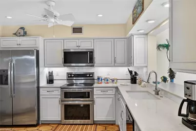 5312 Ladyfinger Lake Rd, Sanibel, FL 33957 - Photo 16