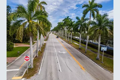 5657 Eichen Cir E, Fort Myers, FL 33919 - Photo 46