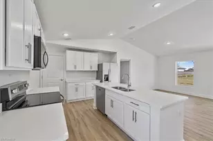 1711 NW 10th Ave, Cape Coral, FL 33993 - Photo 8