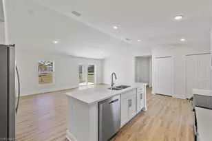 1711 NW 10th Ave, Cape Coral, FL 33993 - Photo 10