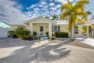 12262 Boat Shell Dr, Matlacha Isles, FL 33991 - Photo 2