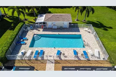 13135 Broadhurst Loop #601, Fort Myers, FL 33919 - Photo 2