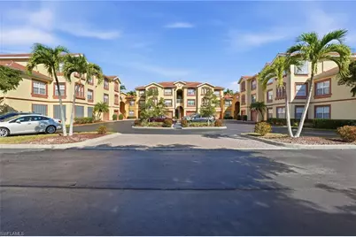 15590 Ocean Walk Cir #304, Fort Myers, FL 33908 - Photo 2