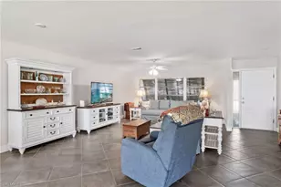 928 SW 52nd St, Cape Coral, FL 33914 - Photo 8