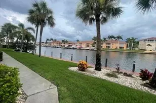 4525 Country Club Blvd, Cape Coral, FL 33904 - Photo 24