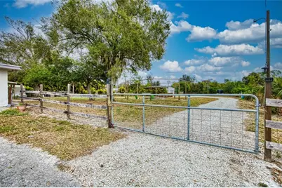 6971 Neal Rd, Fort Myers, FL 33905 - Photo 4