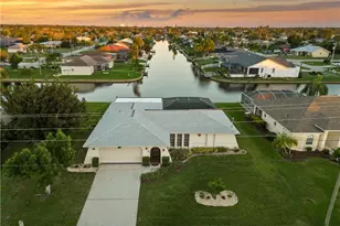 511 SE 18th Ave, Cape Coral, FL 33990 - Photo 2