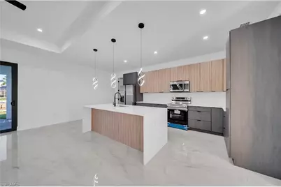 125 NE 5th Ter, Cape Coral, FL 33909 - Photo 12