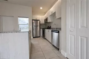 3303 SW 8th Pl, Cape Coral, FL 33914 - Photo 4