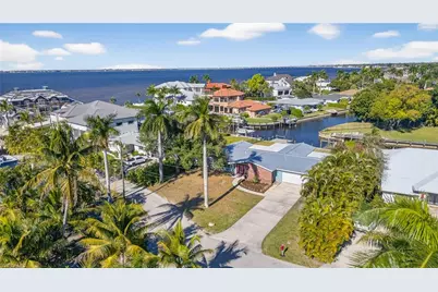 541 Bayside Dr, Fort Myers, FL 33919 - Photo 36