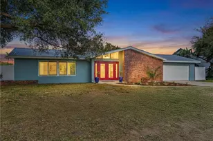 541 Bayside Dr, Fort Myers, FL 33919 - Photo 6