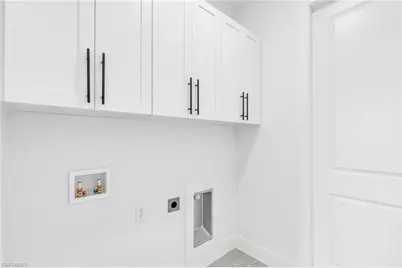 2503 41st St SW, Lehigh Acres, FL 33976 - Photo 8