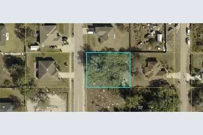 902 Sara Ave N, Lehigh Acres, FL 33971 - Photo 2