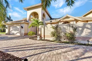 907 SW 51st Terrace, Cape Coral, FL 33914 - Photo 6