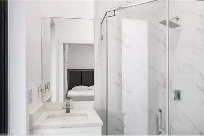 331 NE 7th St, Cape Coral, FL 33909 - Photo 8