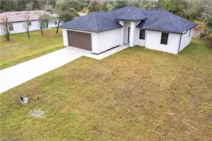 2816 31st St W, Lehigh Acres, FL 33971 - Photo 2