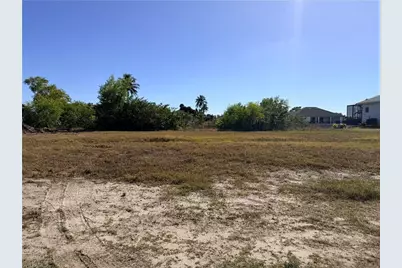 1118 NE 12th St, Cape Coral, FL 33909 - Photo 2