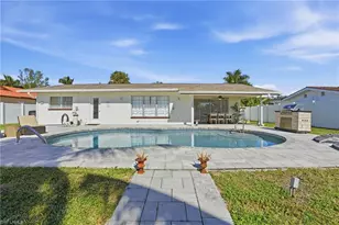 1432 Wellington Ct, Cape Coral, FL 33904 - Photo 30